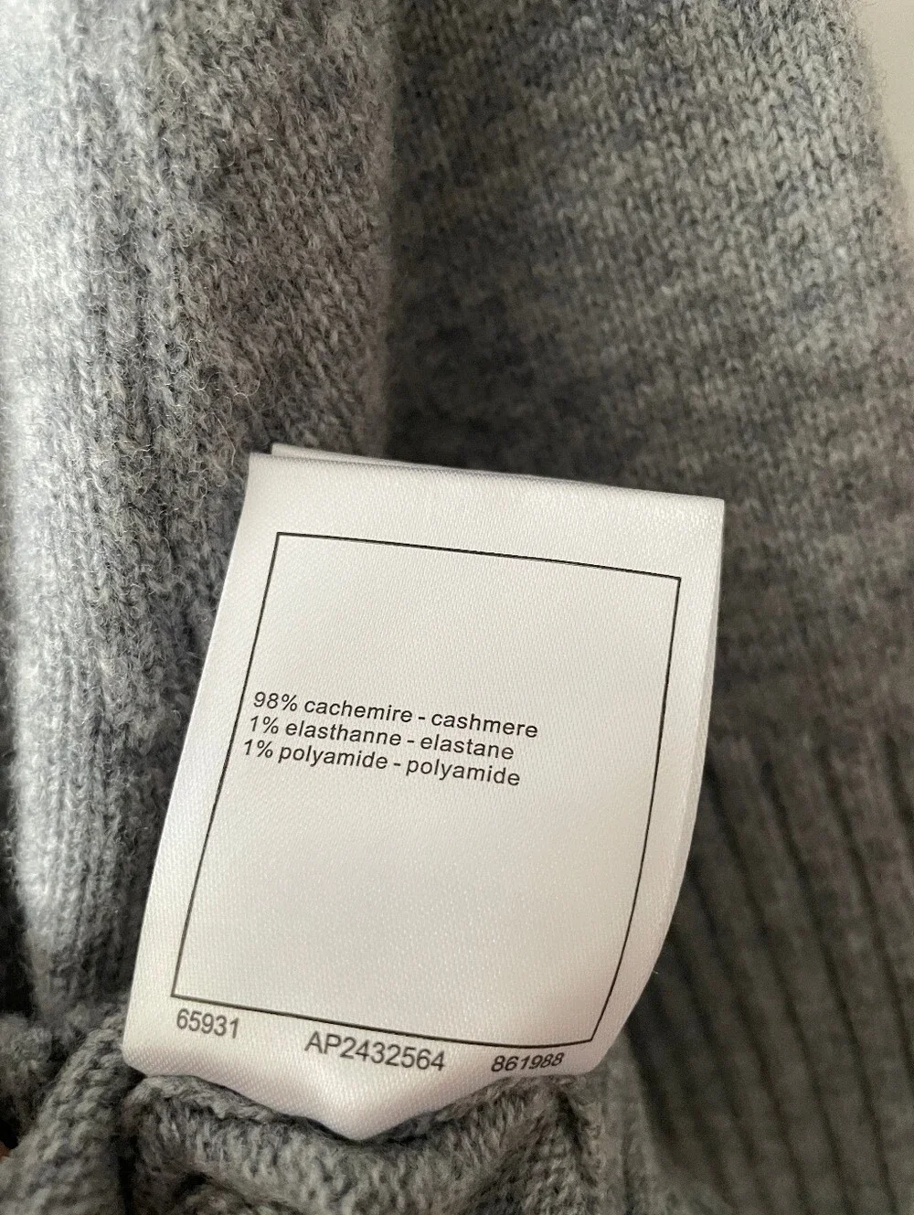 CHANEL Gray Cashmere Crewneck Cardigan